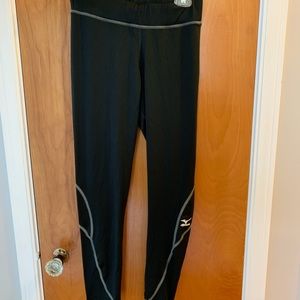 Mizuno black leggings small